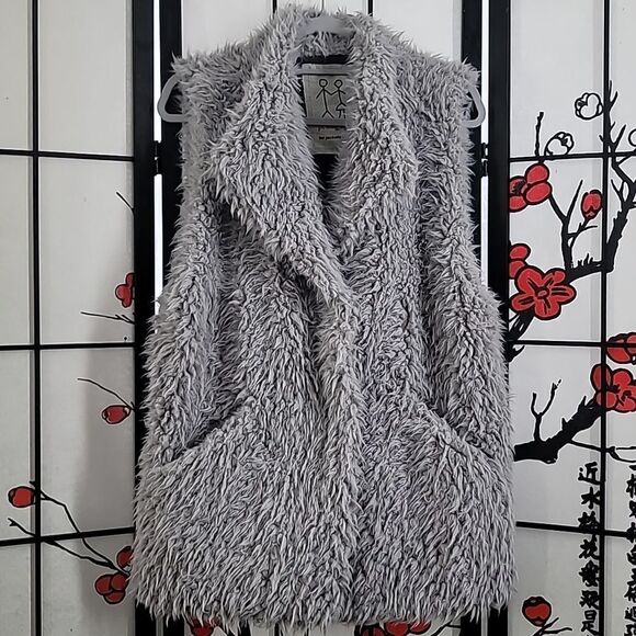 Pete & Greta By Johnny Was Blue Gray Vegan Furry Vest, Size Medium - Picture 4 of 6